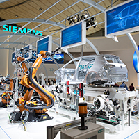 En 1990 Siemens instaló el primer Sistema de Control Distribuido en la planta de Polímeros Colombianos. Foto: Siemens